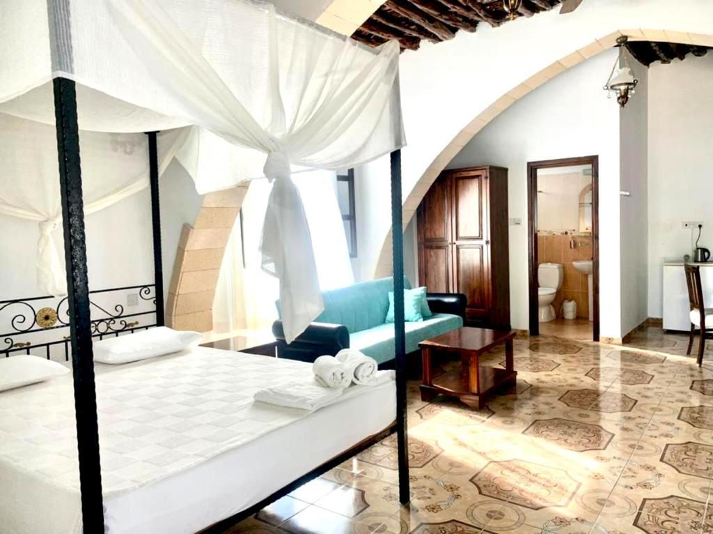 Villa Lembos Hotel Karpaz Rizokarpaso Exterior foto